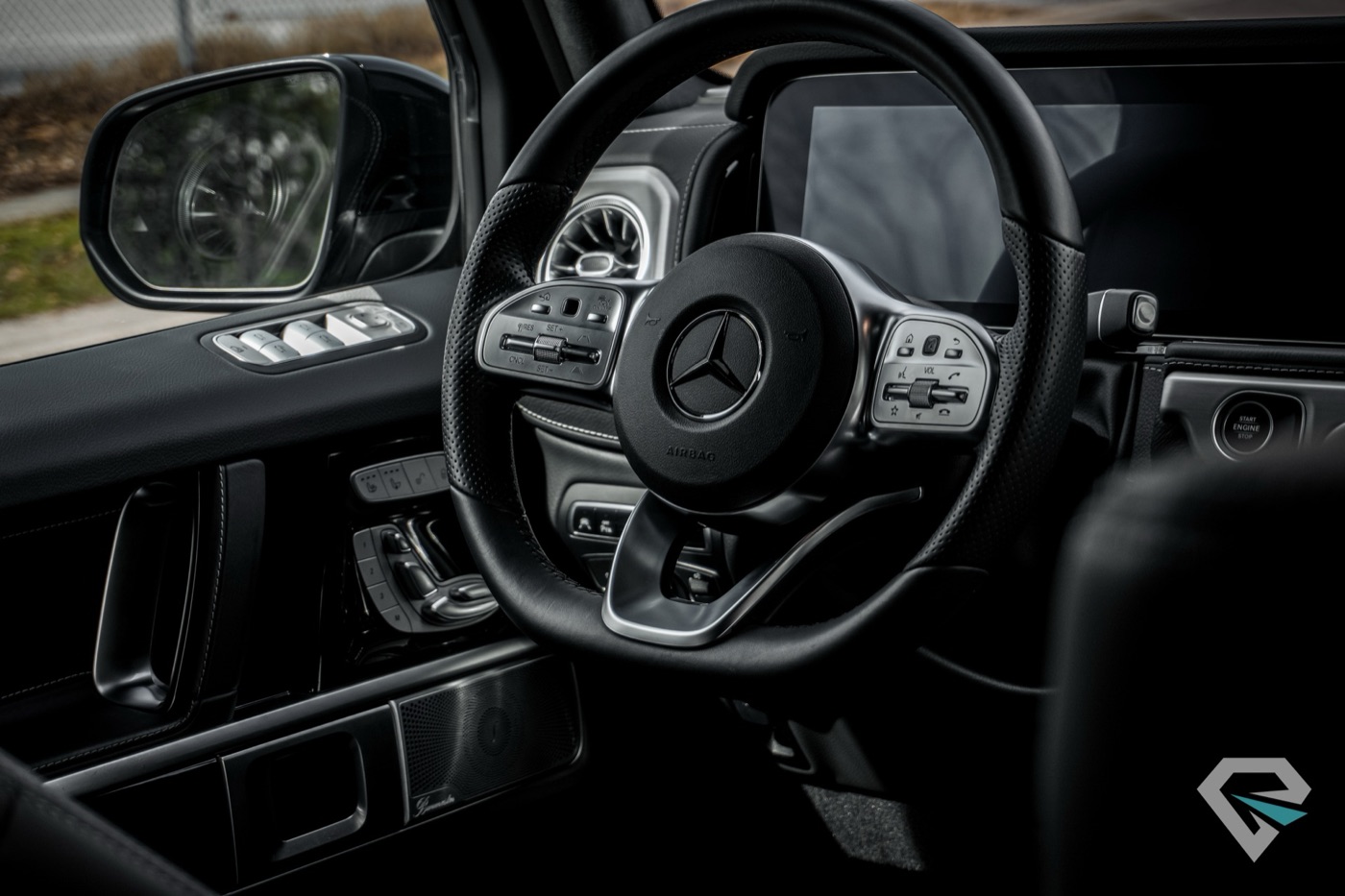 Mercedes-Benz G-Class interior