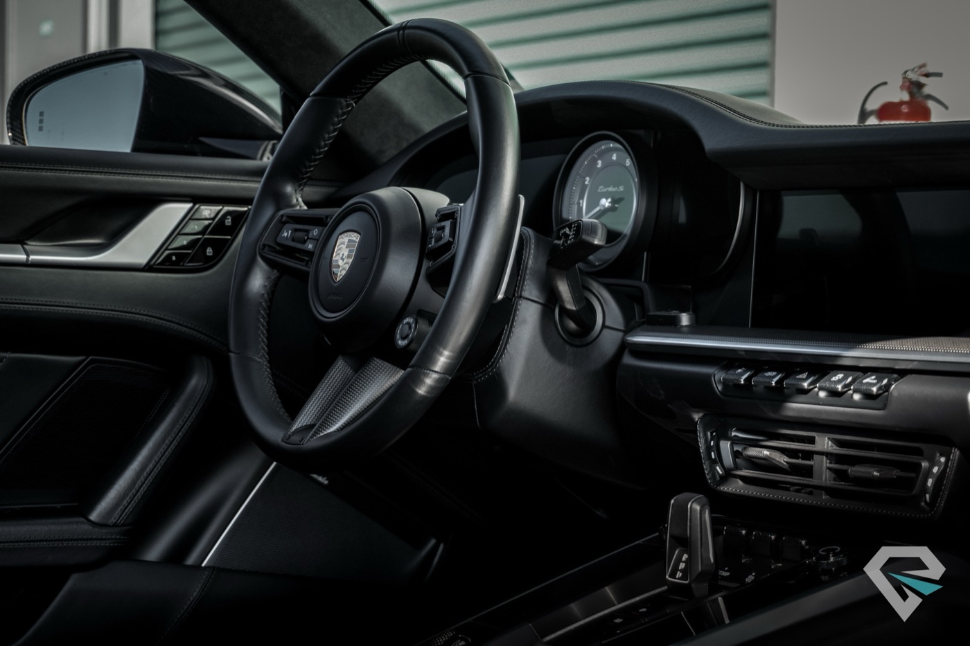 Porsche 911 Turbo S interior