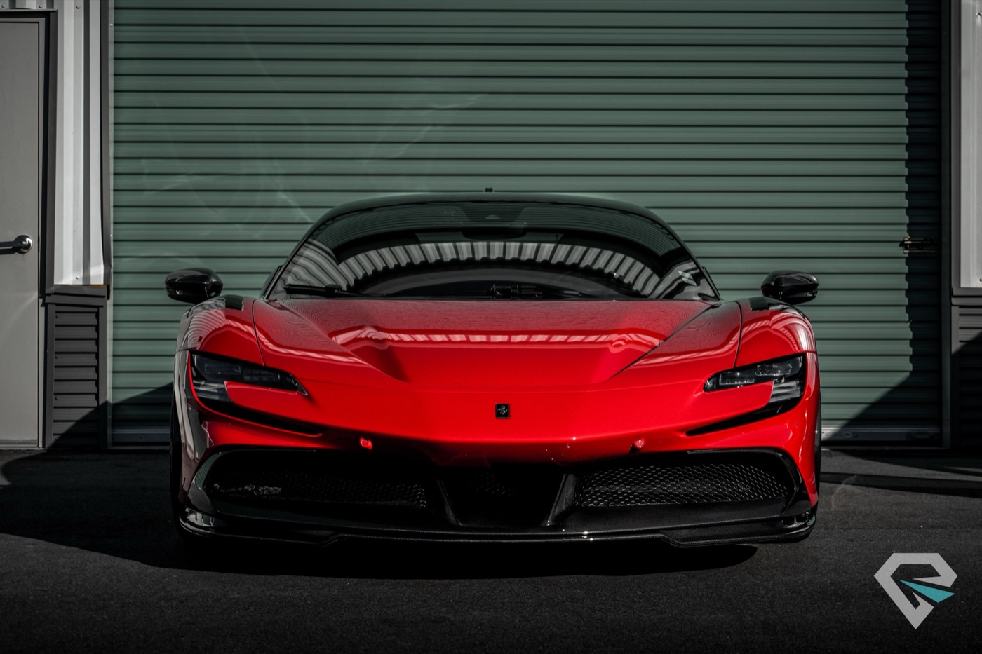 Ferrari SF90 fender and wheel detail