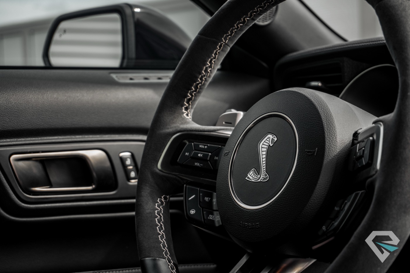 Shelby GT500 steering wheel detail